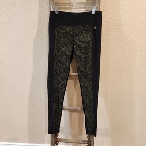 ReActivate Women's High Rise Riffel Green Watercolor Leggings- Size Large
